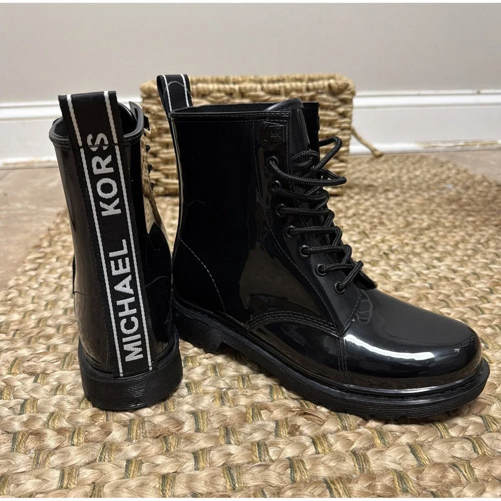 Michael Kors Tavie Rain Boots Black Patent Waterproof Combat Boots Womens‎ 7